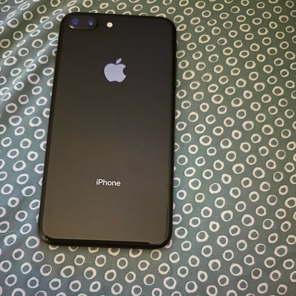 iPhone 8 Plus unlocked in great condition. Black